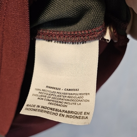 Nike Dri Fit Texas A & M Aggies Maroon Grey Polo Shirt 100% Recycled Polyester S - Picture 5 of 5